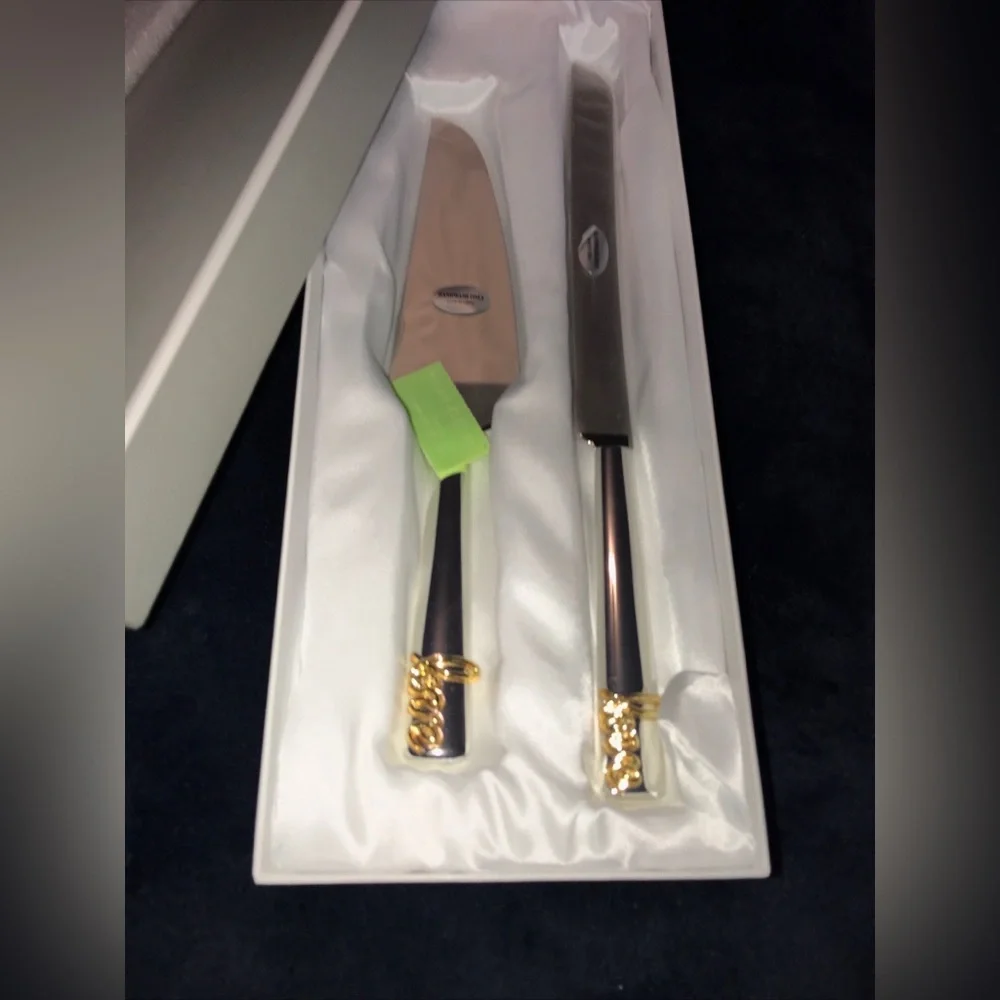 Things Remembered Lanclos ‘LOVE’ Cake Knife Set NIB Gold/STEEL